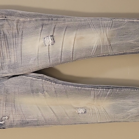 Almost Famous Jeans - Picture 5 of 6